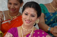 Sada Saree Photos